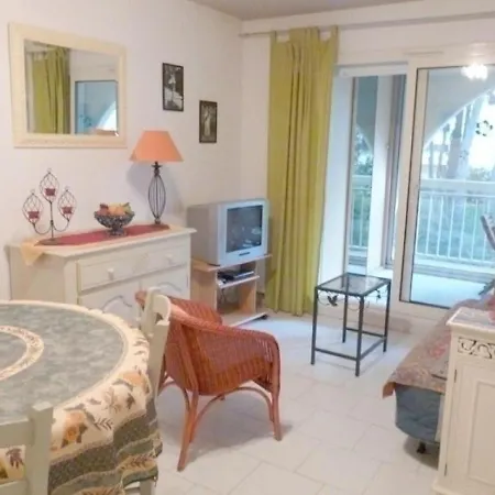 Mimosa Apartman *